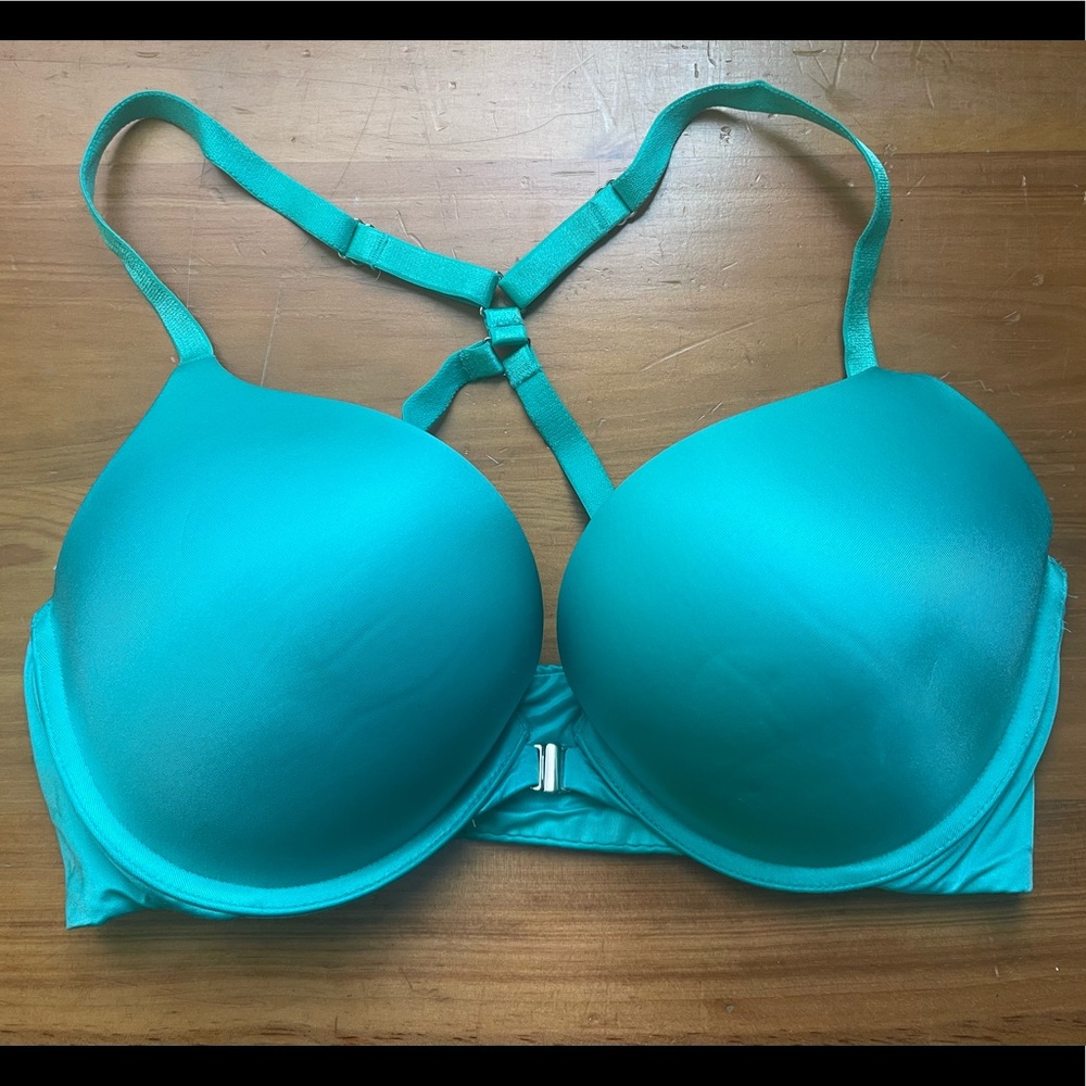 Victoria’s Secret Bombshell plunge bra
